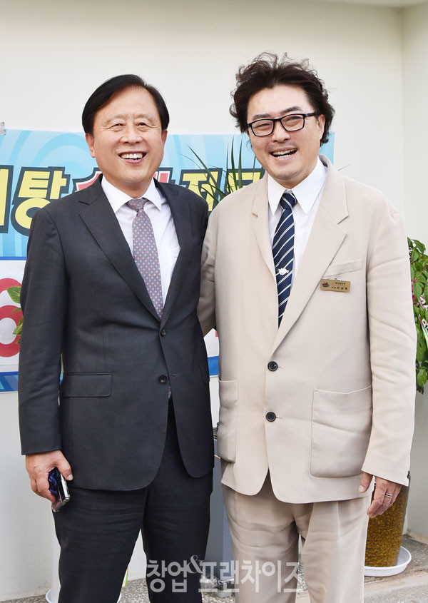바다양푼이동태탕 조창현 이사(왼쪽), 이성욱 대표이사(오른쪽) ⓒ 사진 황윤선 기자, 업체 제공